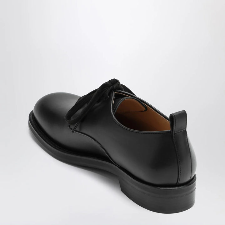 Valentino Garavani - Black leather strap with Vlogo plaque