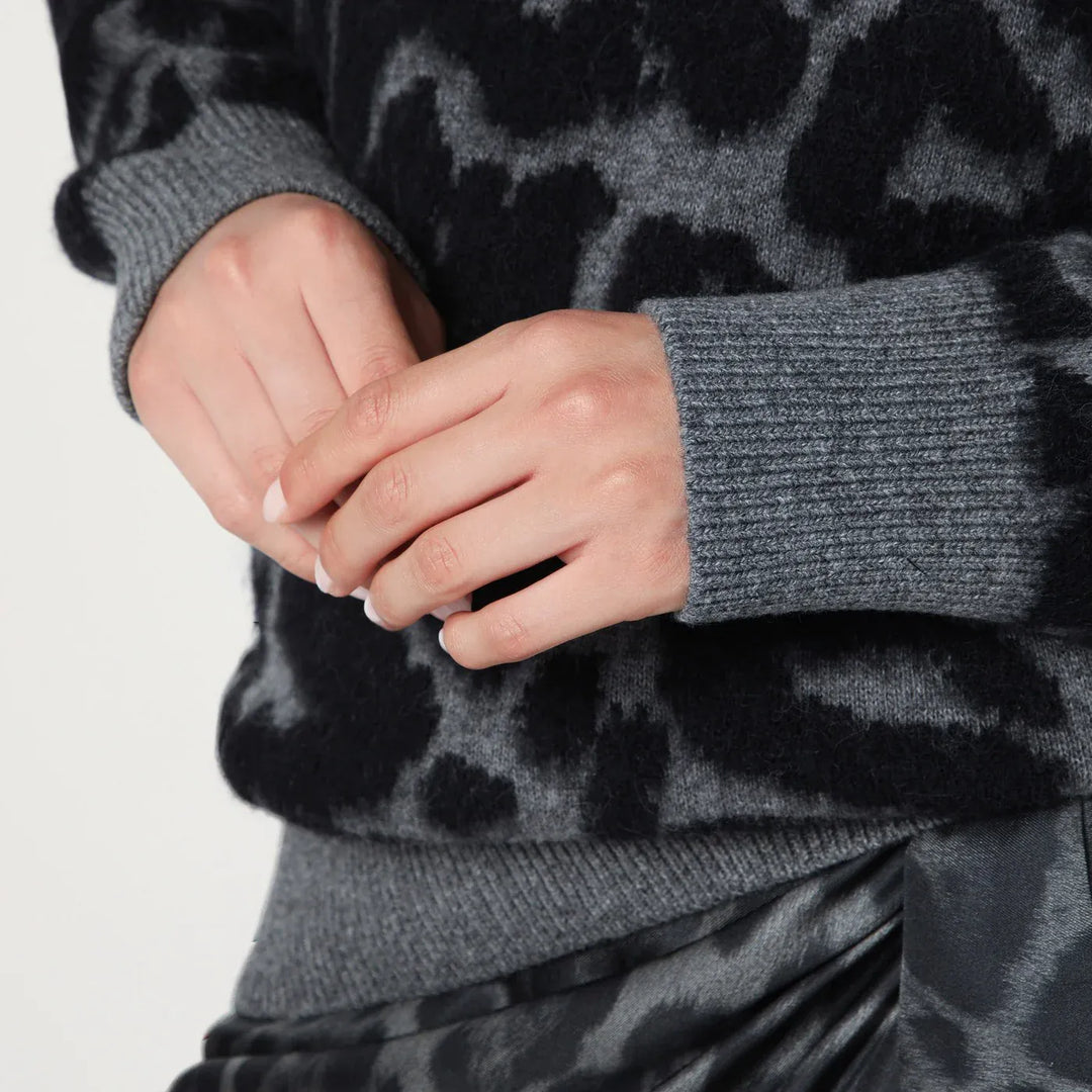 Stella McCartney - Leopard print turtleneck sweater in wool Brand Shirts &amp; Tops