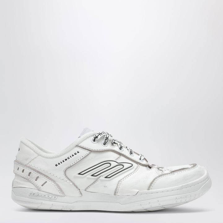 Shoes Balenciaga - Hamptons Worn-Out Mid white sneakers Brand