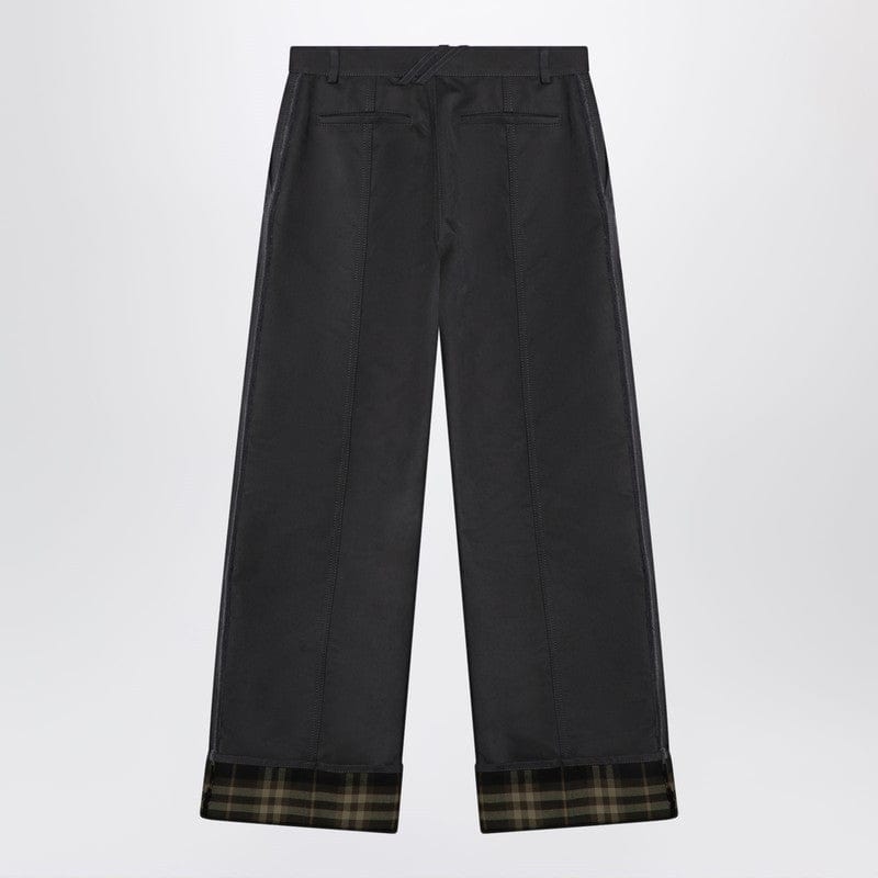 Burberry Trousers 6 Burberry Ash coloured trousers with lapels Burberry Ash coloured trousers with lapels Brand