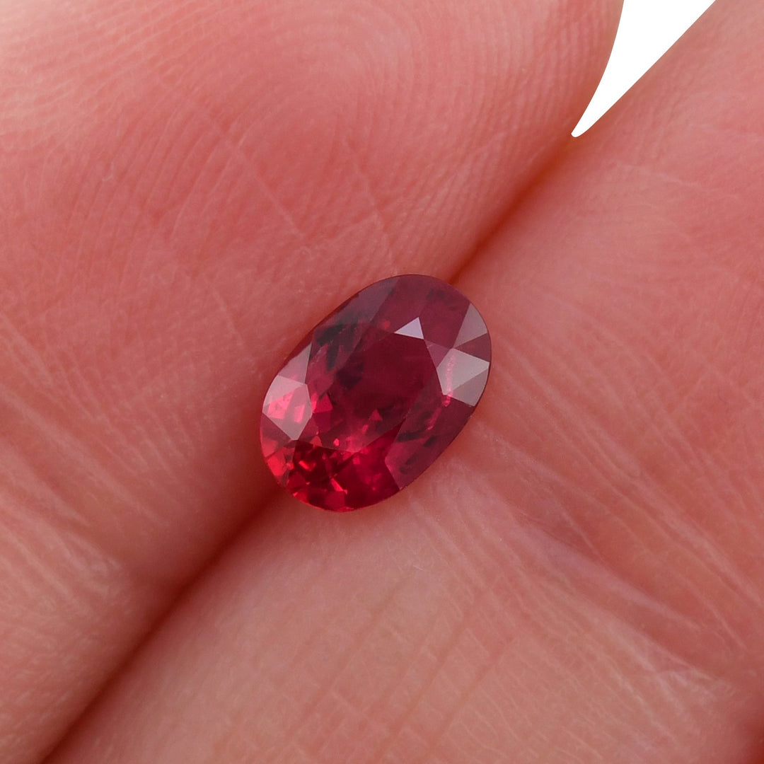 1.00 Carat Red MOZAMBIQUE Oval Ruby