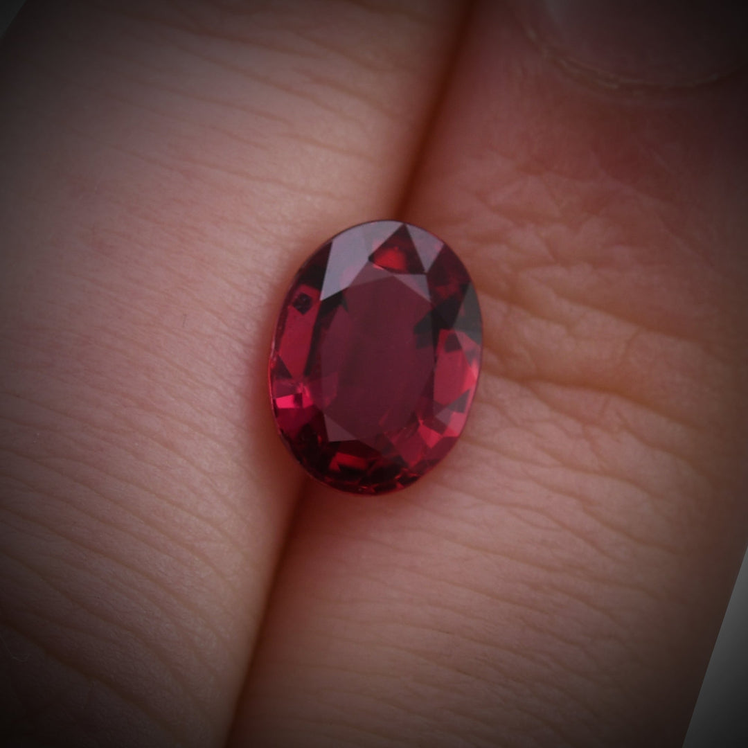 2.02 Carat Red MOZAMBIQUE Oval Ruby CD